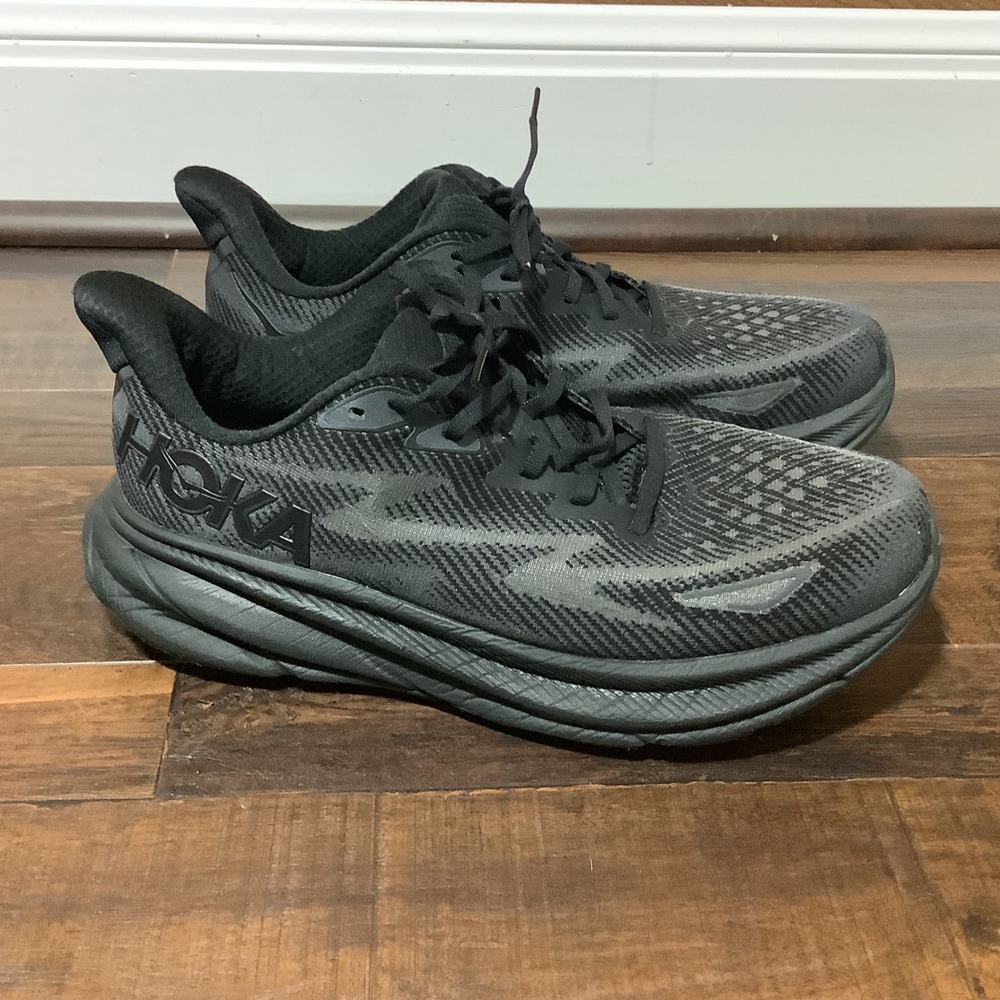 Hoka Clifton 9 Wide Black Black Running Shoes Womens 10D 1132211 BBLC Sneaker - Picture 3 of 9